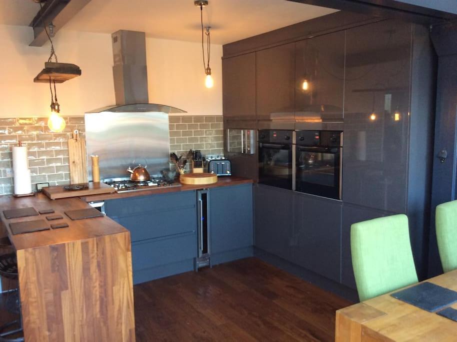 Lovely Semi-Beach 2X Pubs -5 Min Walk-Pets Welcome-Parking-Garden Scalby  Luaran gambar